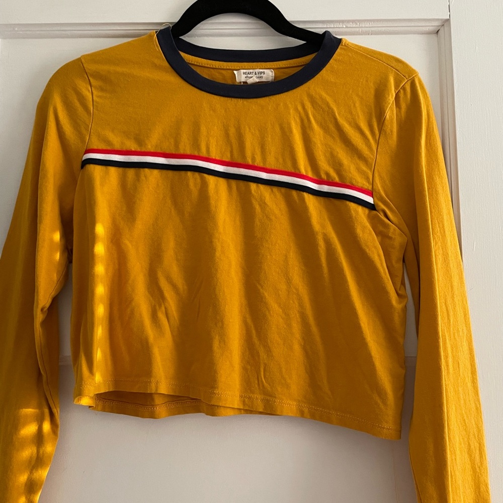 Cropped, lightweight t-shirt — Like New!